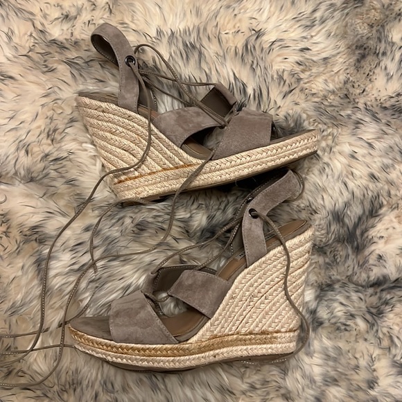 Steve Madden lace up tan wedges - Picture 3 of 4